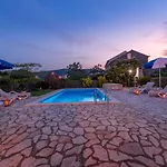 Vila Cozy Summer-perfect Location *