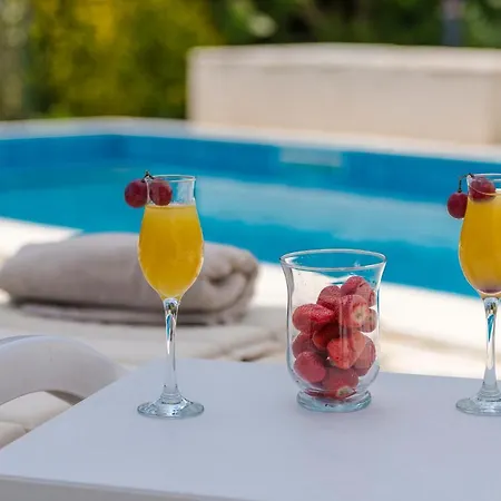 Villa Cozy Summer-perfect Location