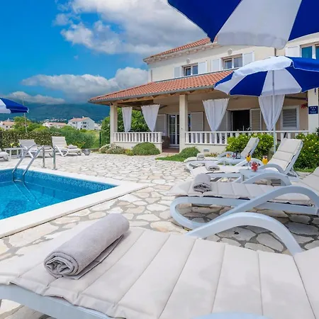 Вилла Cozy Summer-perfect Location Млини