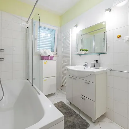 Вилла Cozy Summer-perfect Location Млини