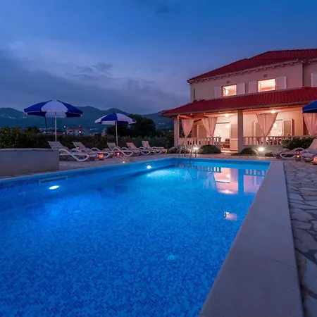 Villa Cozy Summer-perfect Location Mlini