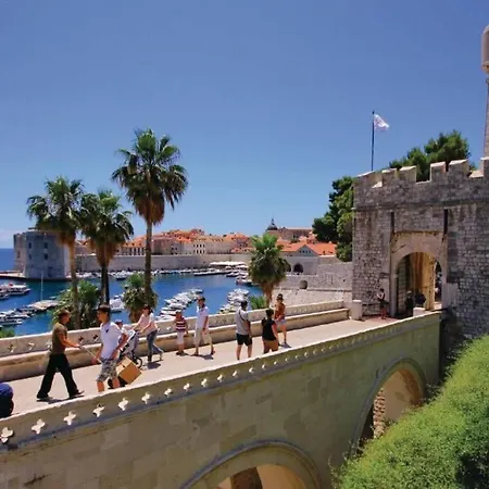 Villa Cozy Summer-perfect Location *