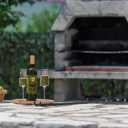 Vila Cozy Summer-perfect Location *