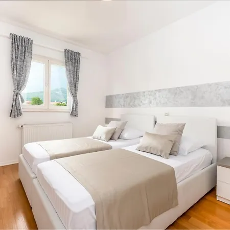 Cozy Summer-perfect Location Vila