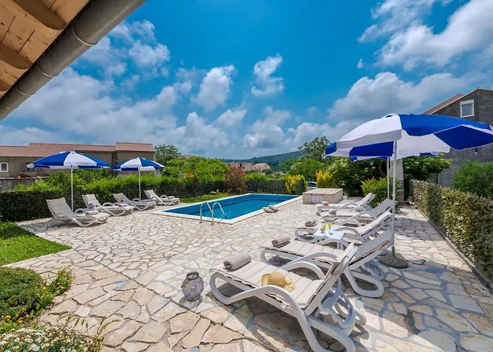 Cozy Summer-perfect Location Willa