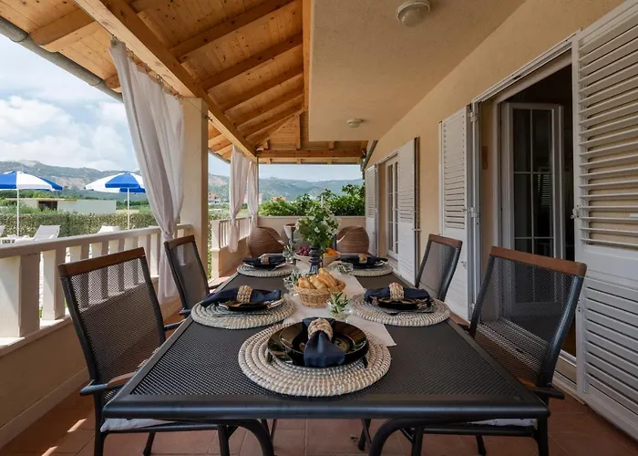 Cozy Summer-perfect Location